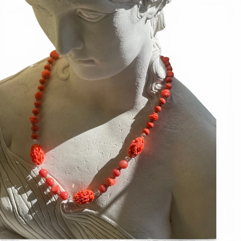 Hattie‎ Carnegie Glass Bead Necklace